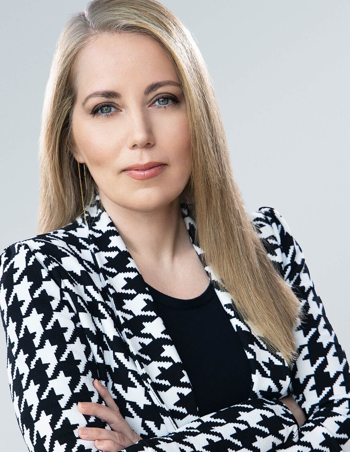 Panelist 1: Maya Ackerman